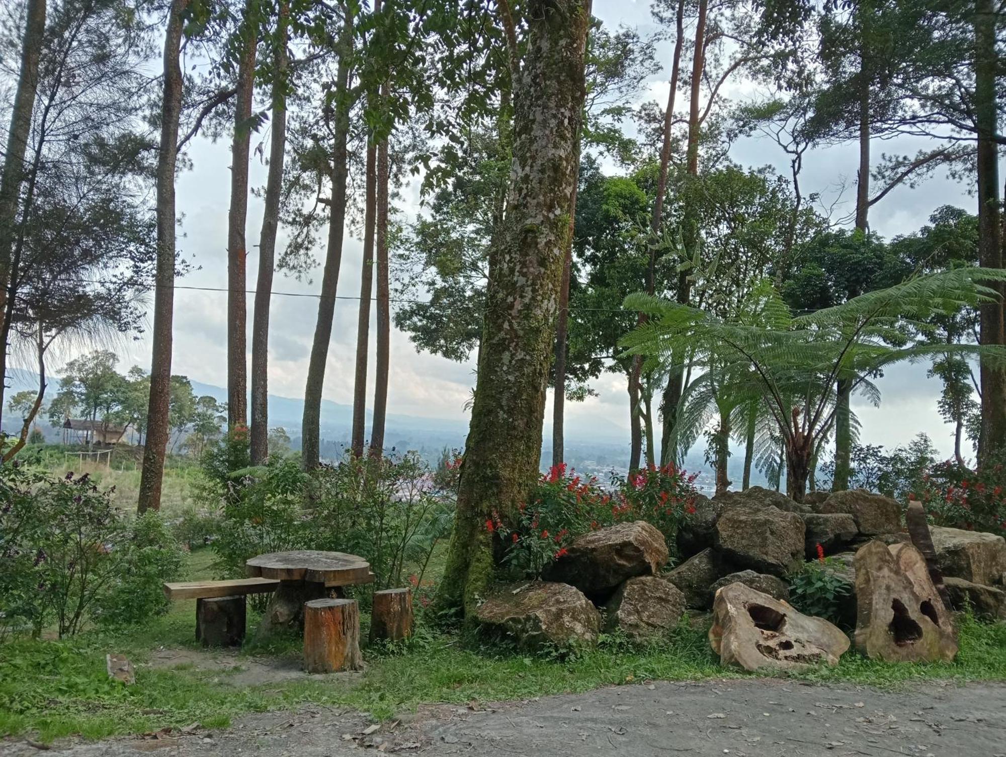 Vulkaan Homestay Berastagi Luaran gambar