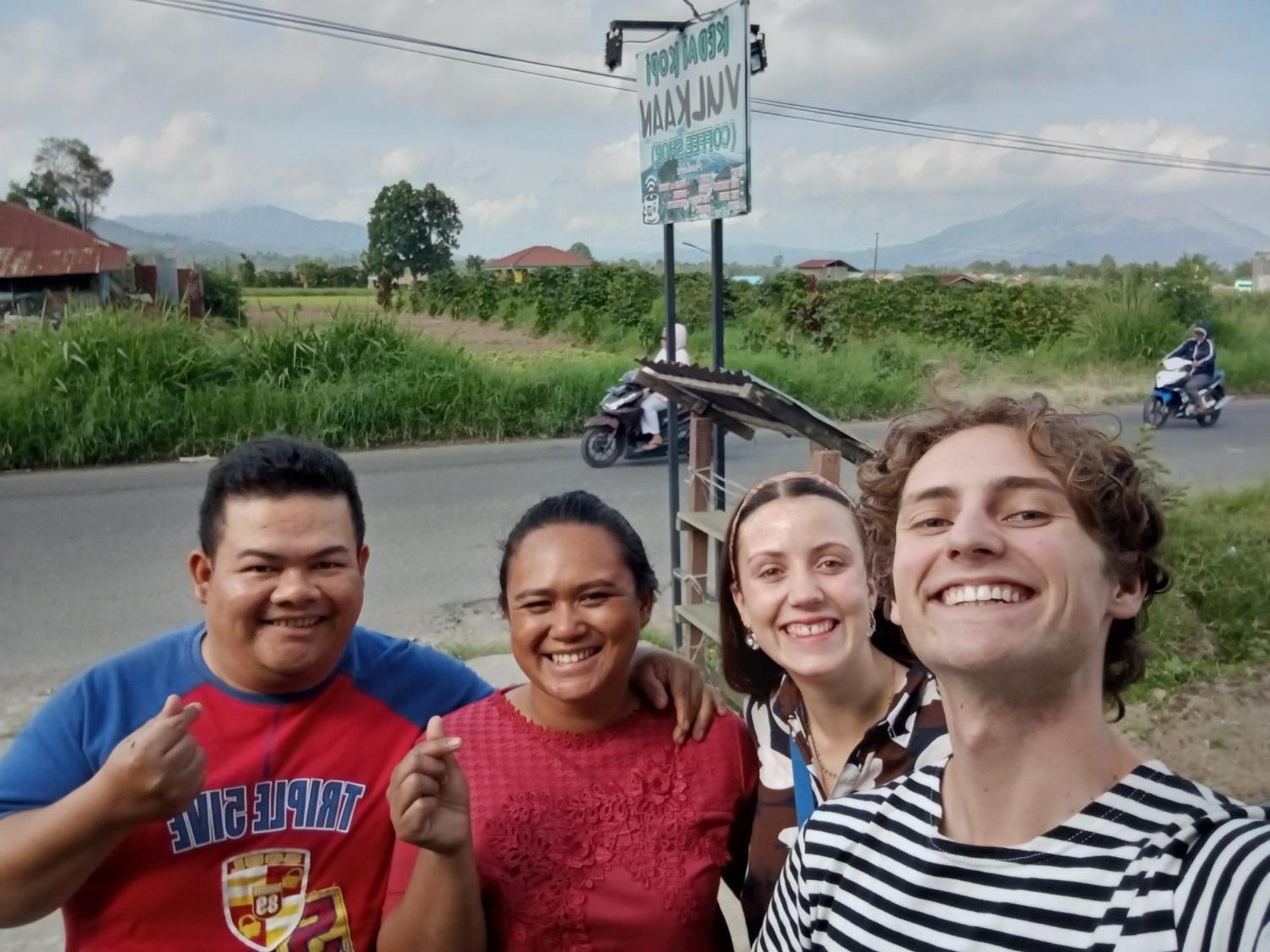 Vulkaan Homestay Berastagi Luaran gambar