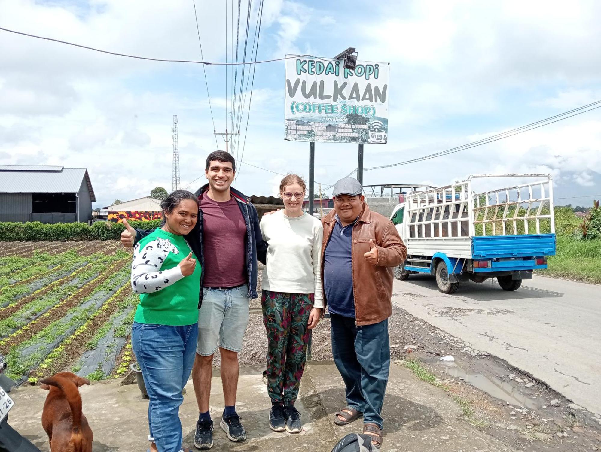 Vulkaan Homestay Berastagi Luaran gambar